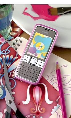 Nokia 7310 Supernova AC Milan Special Edition: versione speciale del cellulare personalizzato con i colori rossoneri. Caratteristiche tecniche e dotazioni 